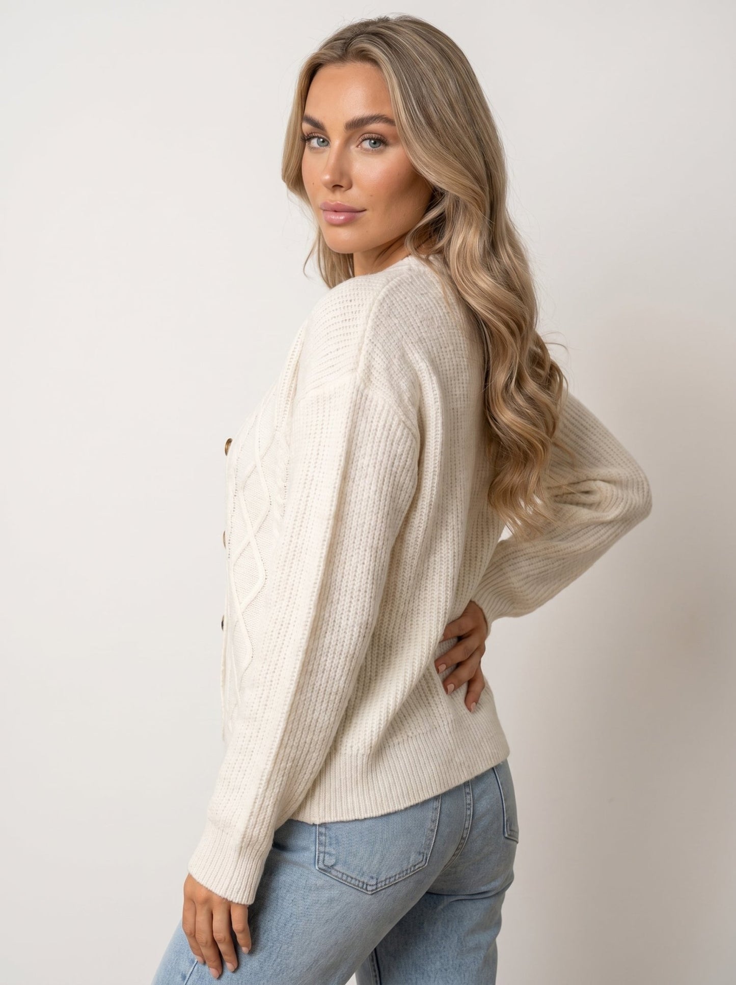 Cable Knit Button-Front Cardigan - vencé