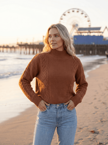 Cable Knit Mock-Neck Sweater - vencé