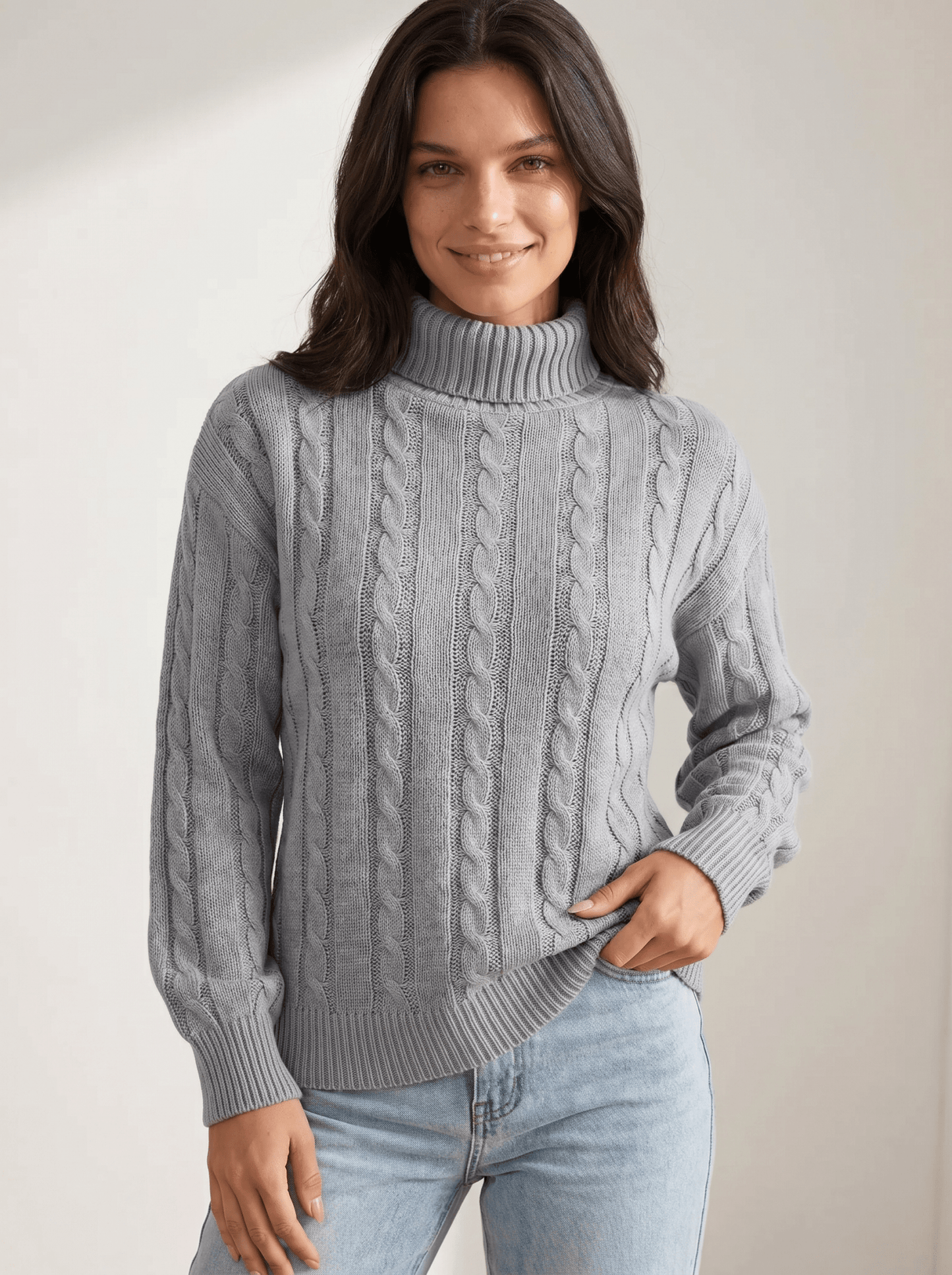 Cable Knit Turtleneck Sweater - vencé