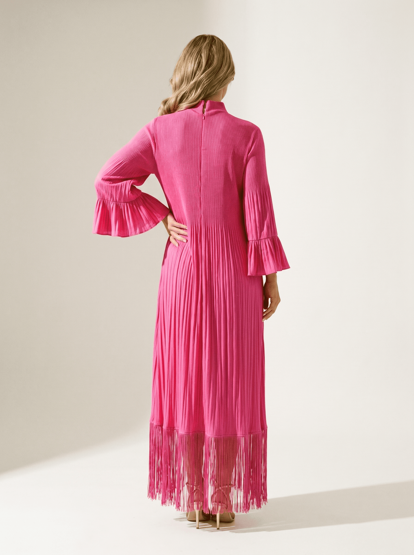 Long-Sleeve Sequin Mesh Feather-Cuff Mini Dress - vencé