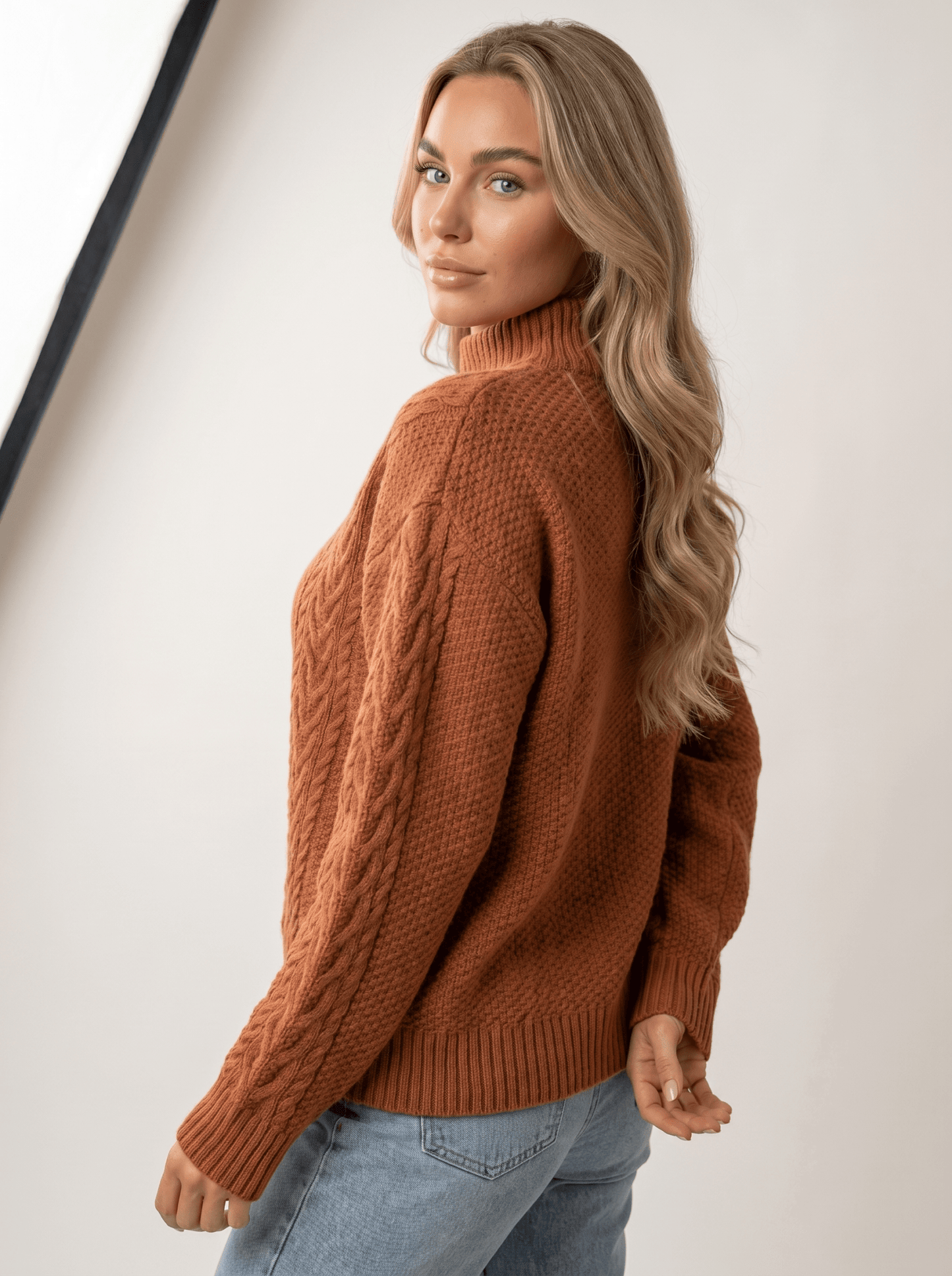 Mock-Neck Cable Knit Sweater - vencé