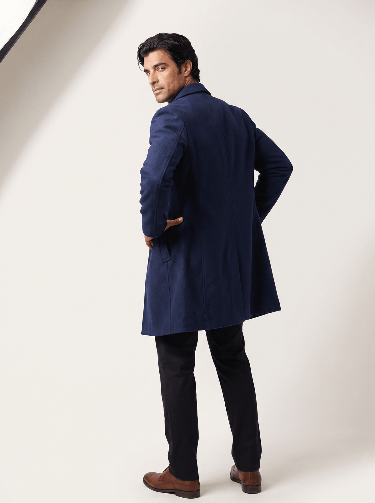 Single-Breasted Wool Overcoat - vencé